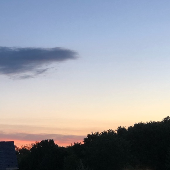 Meet your Posher, Tiffany - Picture 1 of 1